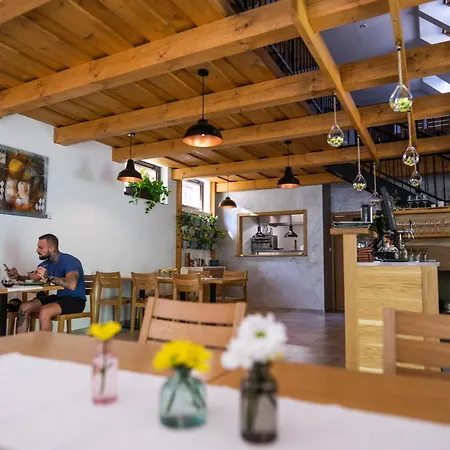 Alej 3* 波切尼斯