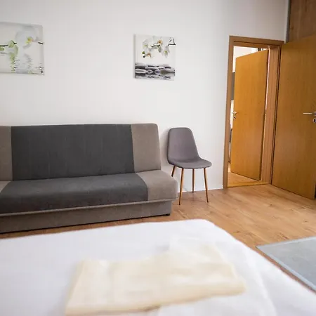 Alej 招待所 波切尼斯