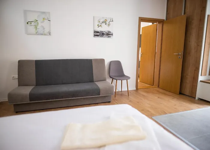 Alej Гостевой дом Бойнице